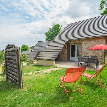 Village De Les De L'aubrac * 오몽오브락