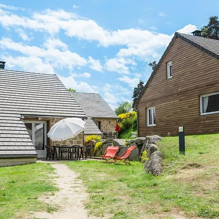 Village De Les De L'aubrac 오몽오브락
